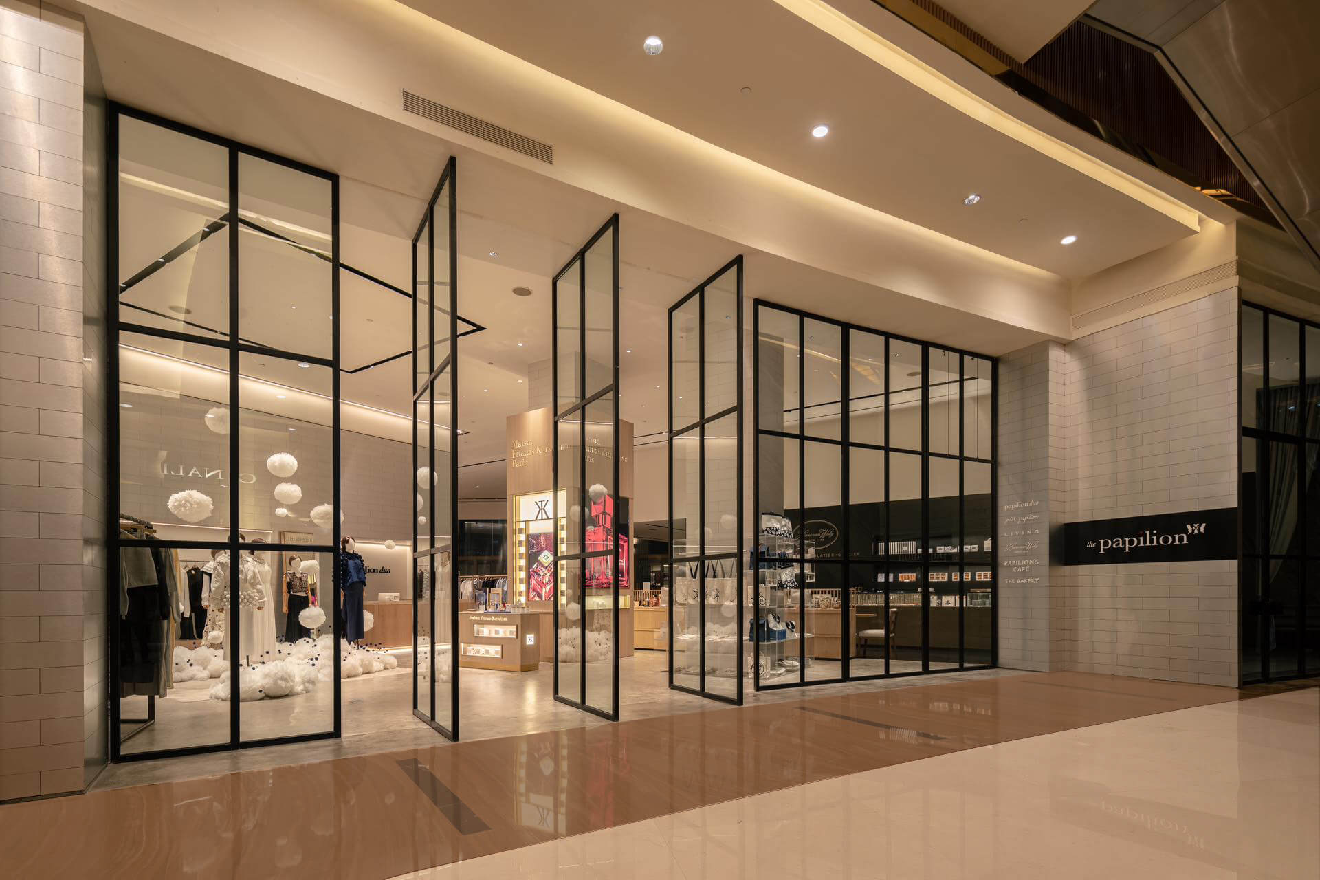 yasuo-cover-Club M4-The Papilion 2-1